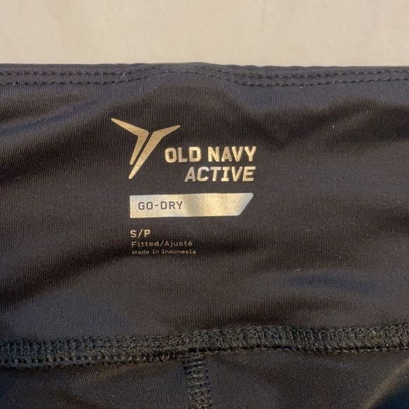 Bundle of Old Navy cropped leggings - Picture 2 of 3